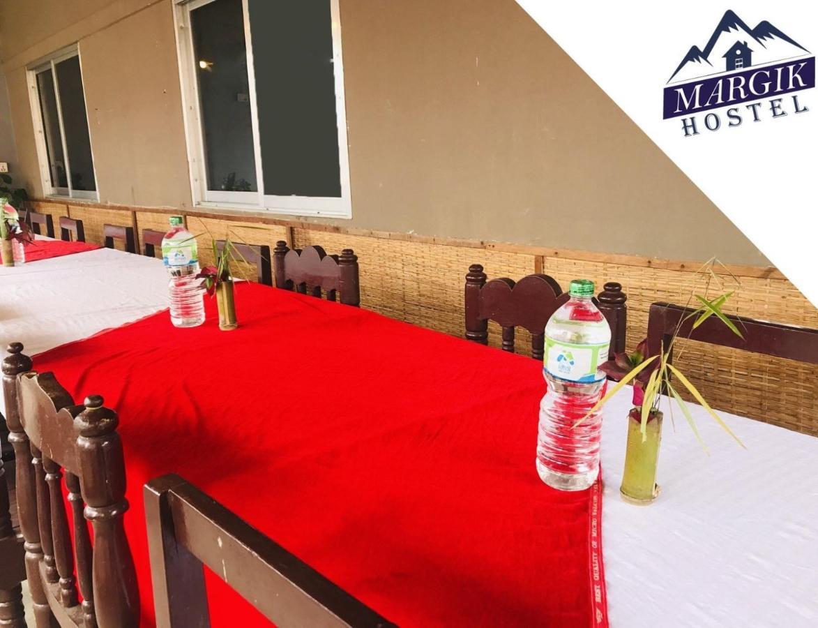 Margik Backpackers Hostel Pokhara Exterior photo